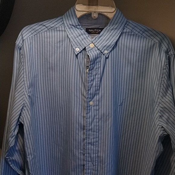 Nautica Mens Medium Button Down blue striped - Picture 1 of 9